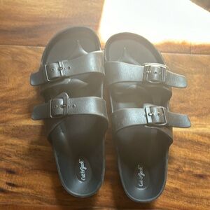 Cat & Jack black sandals